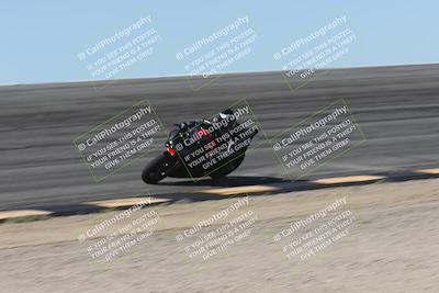 media/Oct-13-2025-Moto Forza (Mon) [[a66d839500]]/3-B Group/Session 2 (Bowl)/